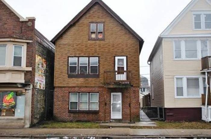 2nd image of 1605 W Lincoln Ave