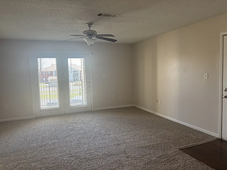 The Trace at 161 — Photo 12
