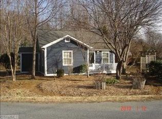 1112 Barham Rd, Greensboro, NC 27455