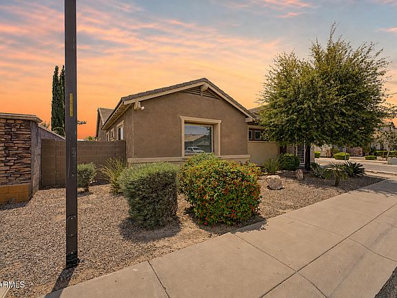 3rd image of 3163 E ORIOLE Drive