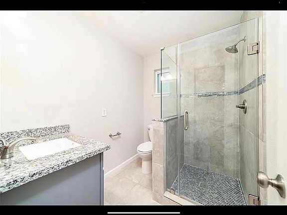 5th image of 2614 Cleburne St