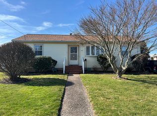 118 Charter Oak Ave, East Haven, CT 06512
