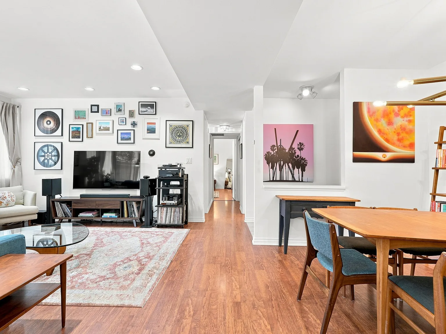 2 bed, 1298 sqft, $4,695 — Photo 3