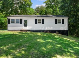 313 Payne St, Gretna, VA 24557