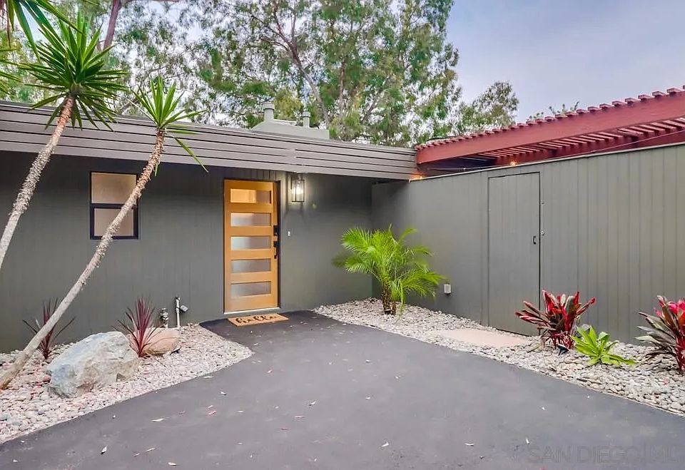 1st image of 4685 Yerba Santa Dr