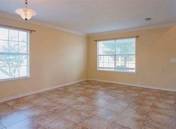 5th image of 2219 Breanna Way