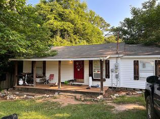 537 Riverside Dr, Tallassee, AL 36078