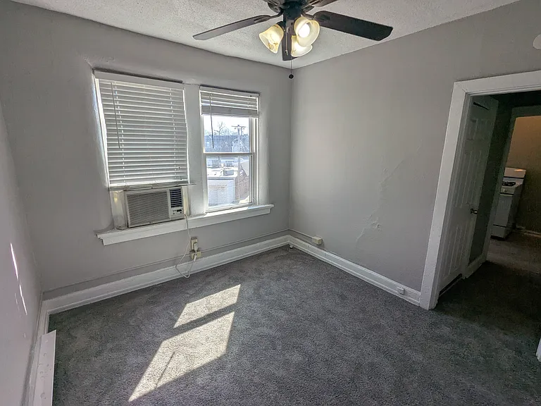 Middle room
