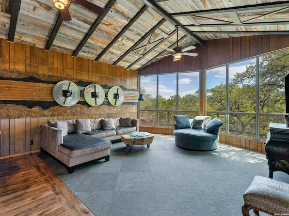 189 Kuntry Ln, New Braunfels, TX 78132