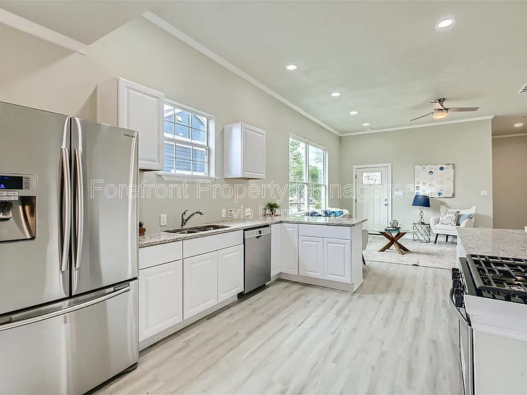 517 Hicks Ave — Photo 16
