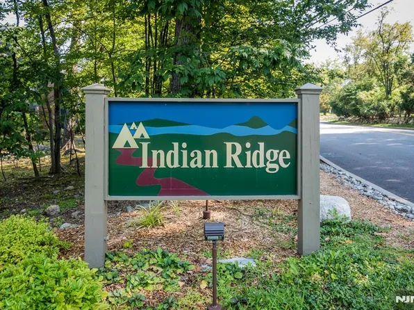 3123 Hilltop Rd, Mahwah, NJ 07430