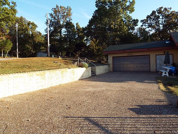 3rd image of 14297 Sunset Dr