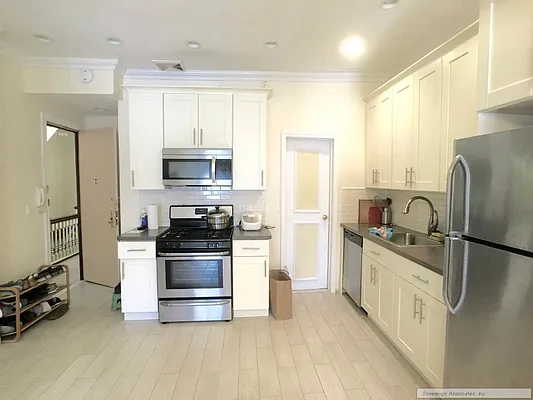 Rented by Sovereign Associates | media 5