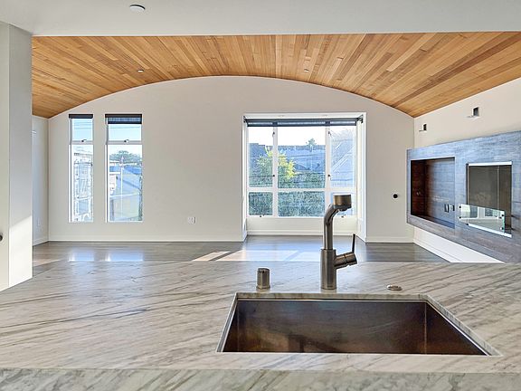 3rd image of 606 Broderick St #606