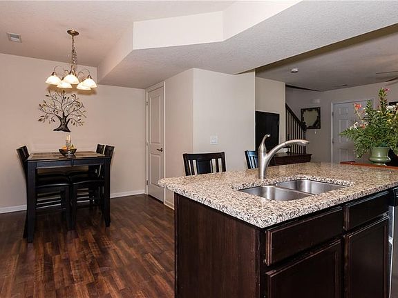 3rd image of 10112 Agate Ln