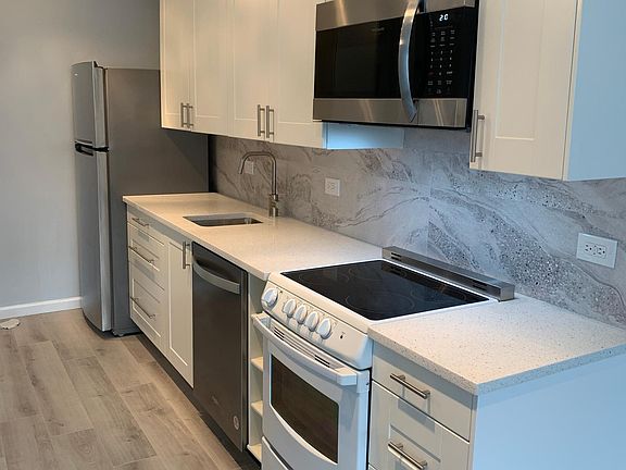 4th image of 3100 N Lake Shore Dr #18810