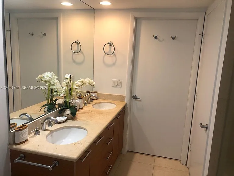 50 Biscayne Blvd #2810 — Photo 34