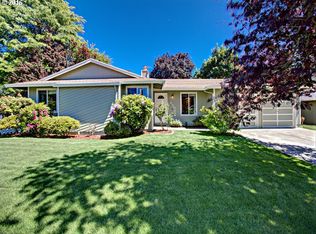 250 SE Palmblad Dr, Gresham, OR 97080