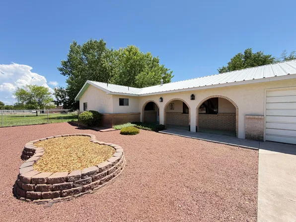 2740 Valle Grande Rd SW, Albuquerque, NM 87105