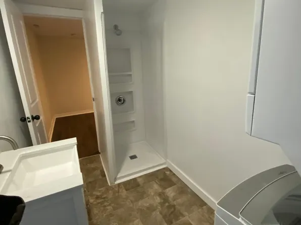 873 5th St NW #2, Grand Rapids, MI 49504