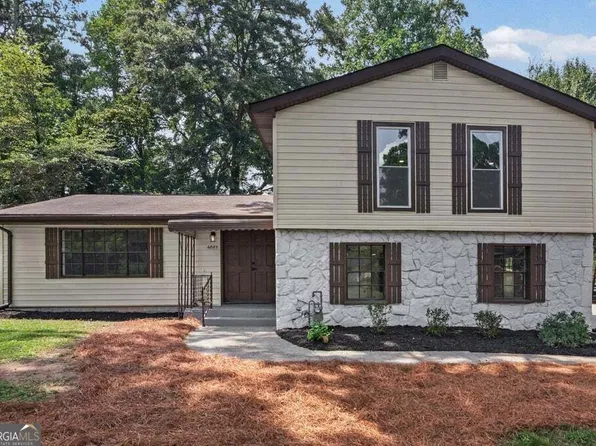 6883 Creekmoor Ln, Riverdale, GA 30296