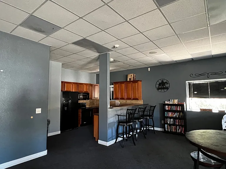 2724 S Chaparral Rd — Photo 32