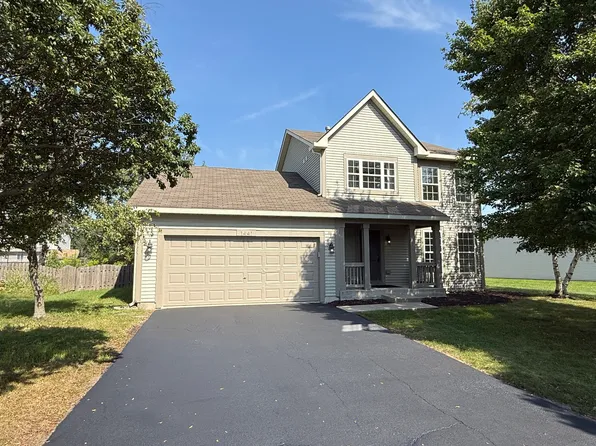 1441 Bluestem Ln, Minooka, IL 60447