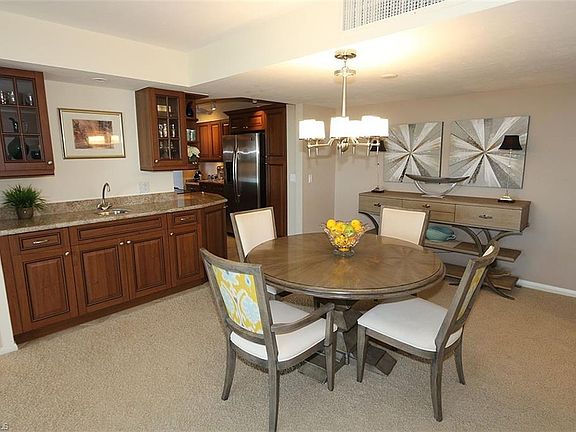 3rd image of 4001 Gulf Shore Blvd N APT 607