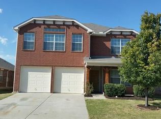 8717 Wagon Trl, Aubrey, TX 76227