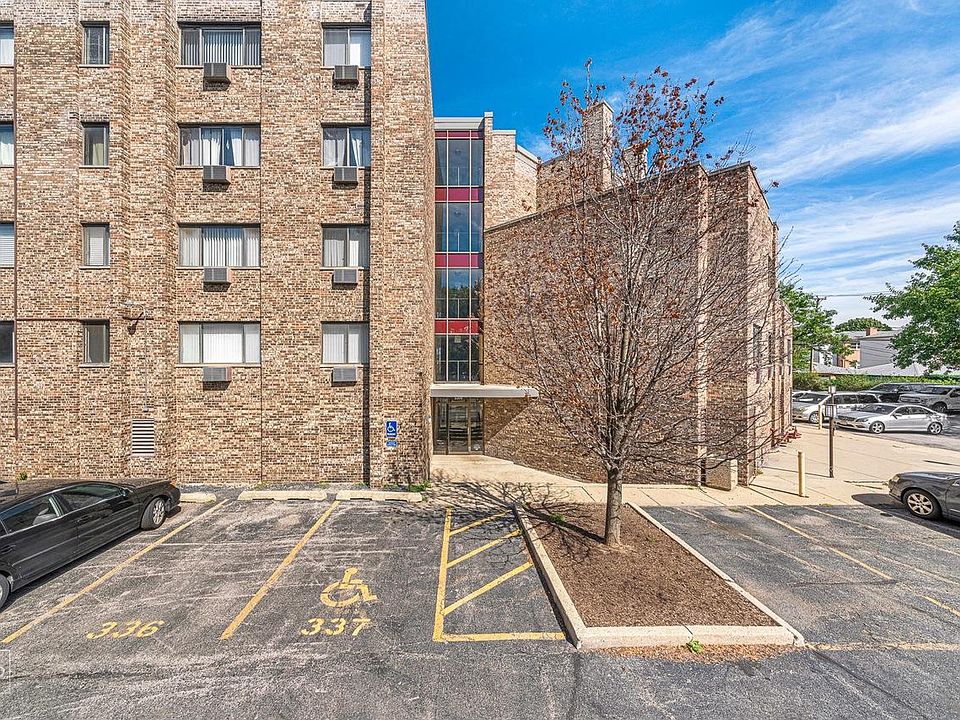1st image of 5306 N Cumberland Ave APT 400