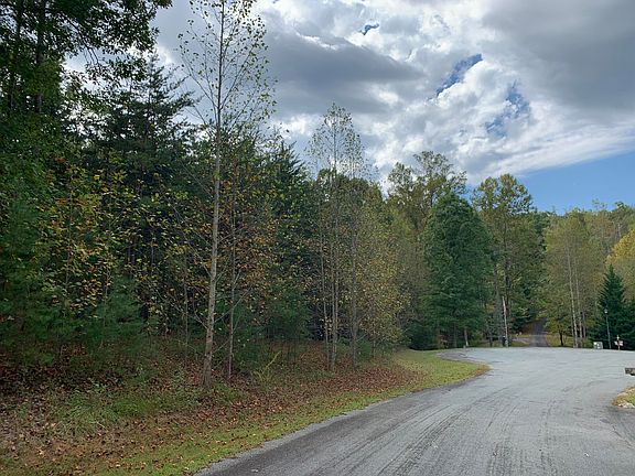 3rd image of 0 Woods Edge Dr