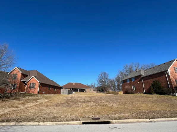 3334 S Saratoga Avenue, Springfield, MO 65804