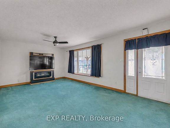 3rd image of 155 Frankford Rd