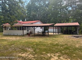 191 Bob White Ln, Pope, MS 38658