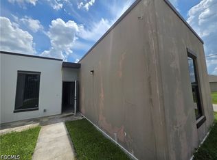 3515 75th St, Lehigh Acres, FL 33971