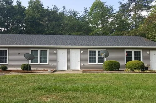 74 Patricia Dr Photo 1