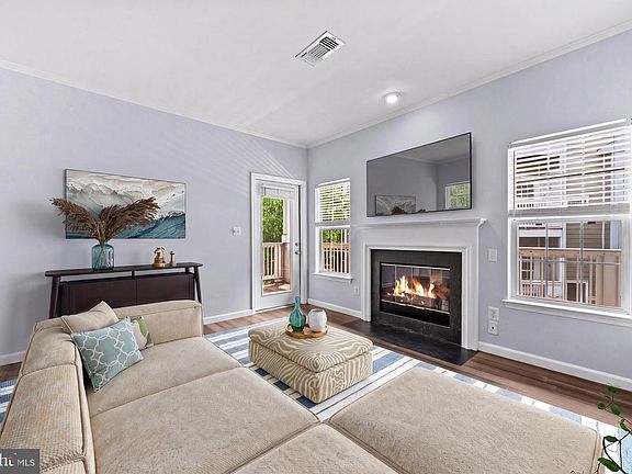 3rd image of 1708 Lake Shore Crest Dr APT 23