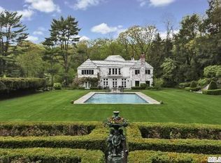 391 Mill River Rd, Oyster Bay, NY 11771