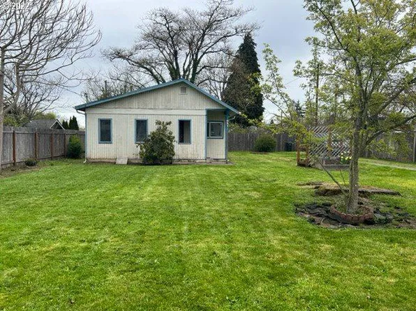 531 16th St, Springfield, OR 97477