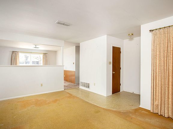 5th image of 3613 Teckla Blvd