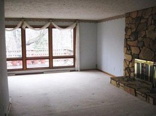 440 Garnette Rd, Akron, OH 44313