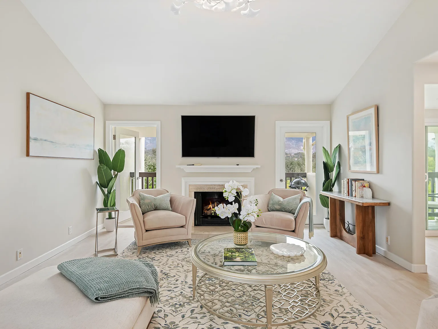 2 bed, 2.0 bath, 1278 sqft, $10,300 — Photo 2