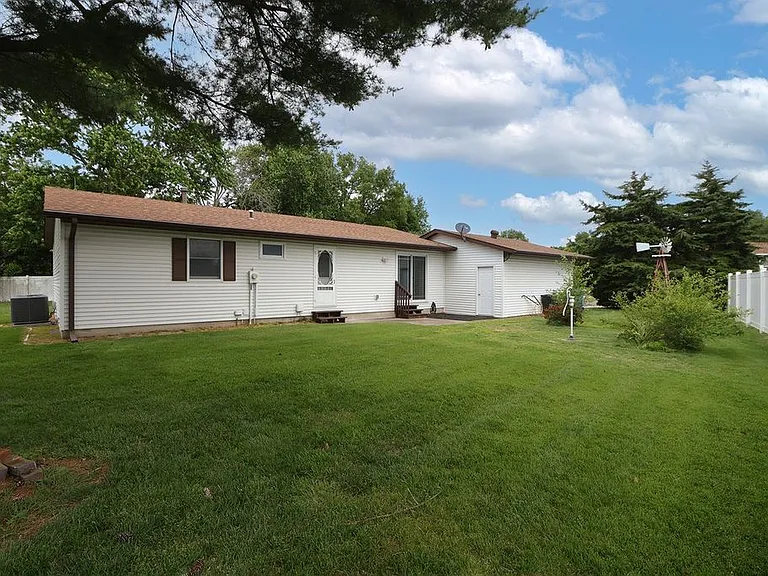 Parkview Dr — Photo 12