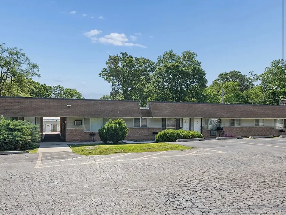 141 N Lincolnway #4A
