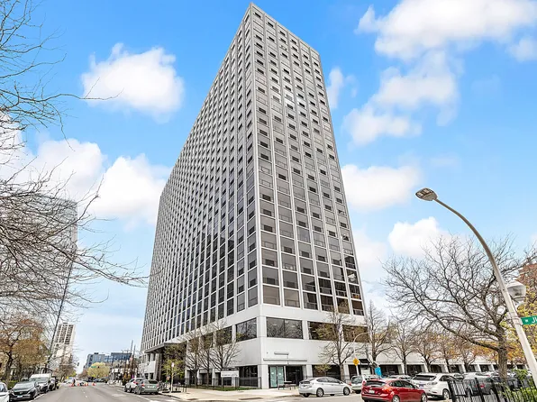4343 N Clarendon Ave APT 2016, Chicago, IL 60613