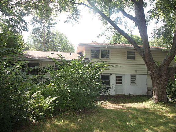 5th image of 255 Cumnor Ave