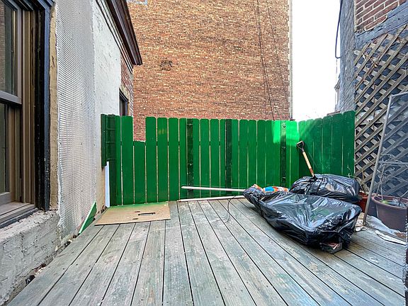3rd image of 320 W 75th St APT 3C