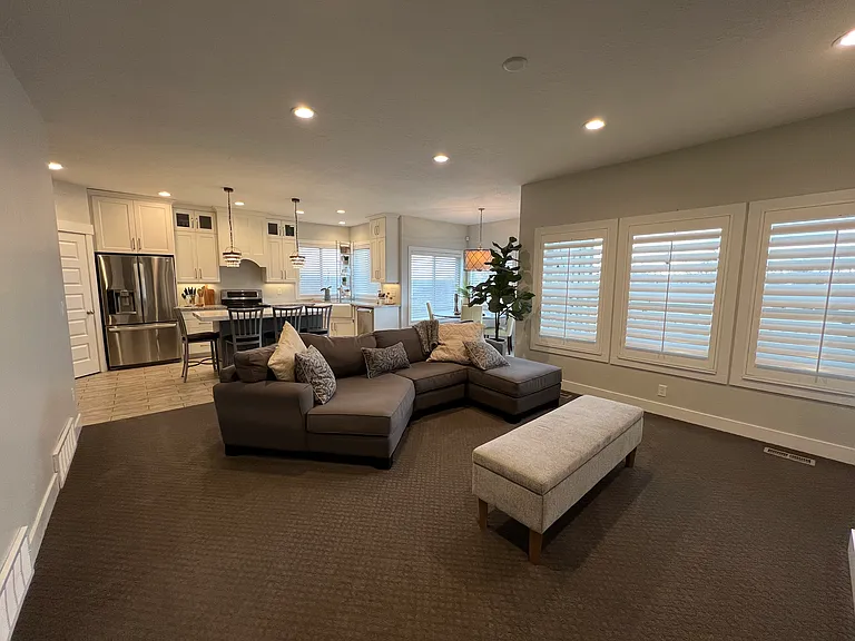 598 W Regent Garden Ln — Photo 9
