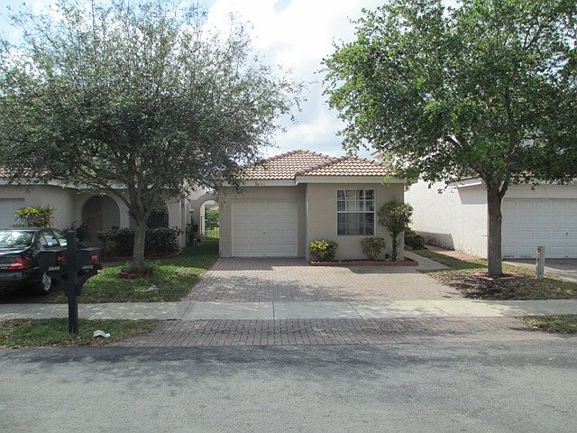 1st image of 3891 NW 67th Way
