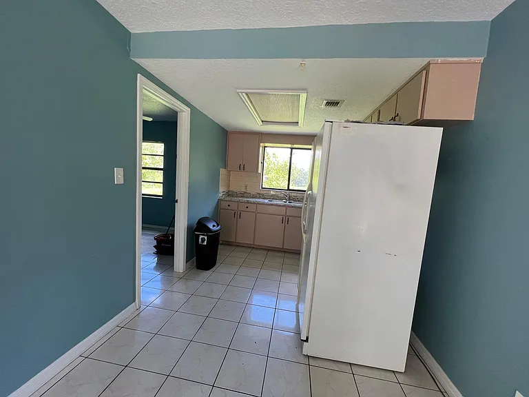 907 Hardwick Ave #B — Photo 14